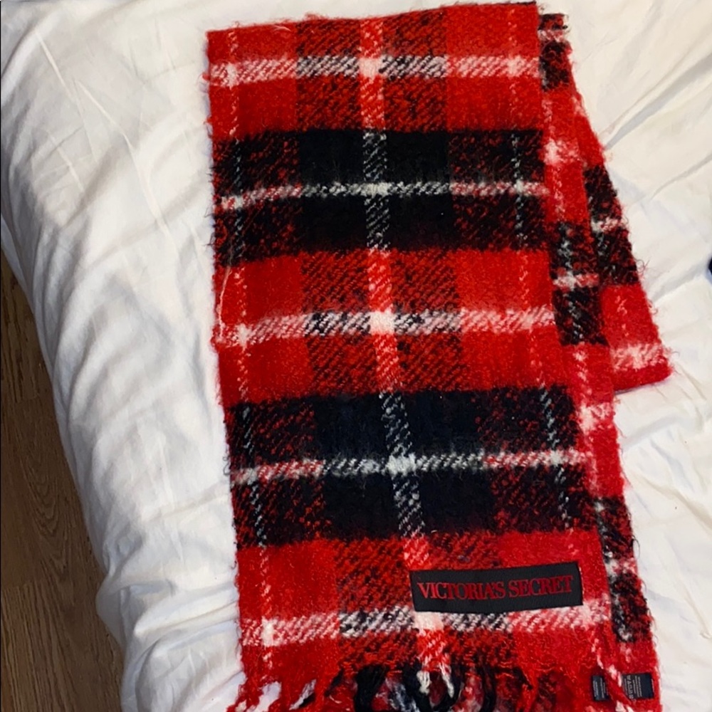 Plaid Victoria’s Secret Scarf